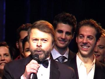 Bj&ouml;rn thanking the cast - &copy; Regina Grafunder
