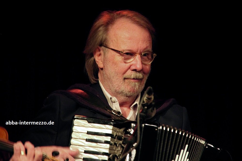 Benny beim Systerpolskan-Konzert - © Micke Bayart